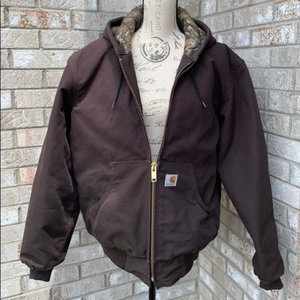 NWOT Mens Carhartt Jacket  realtree lined!